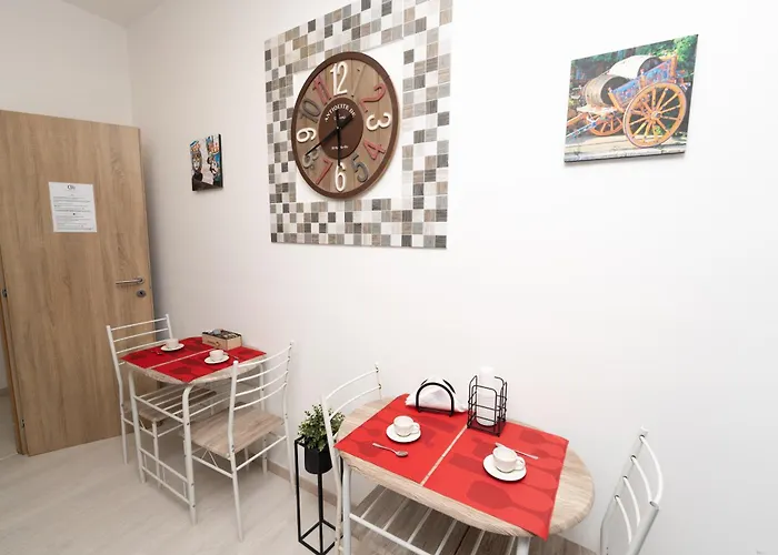 Central Room 128L