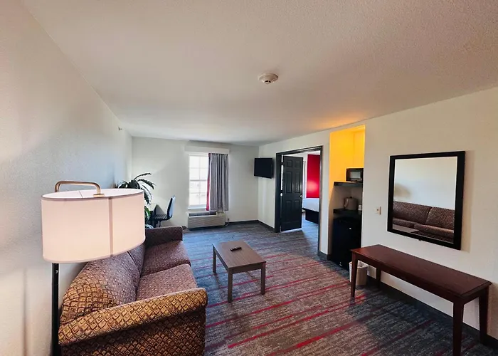 Ramada By Wyndham Sparta/At Speedway