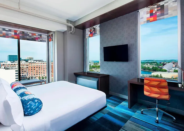Aloft Boston Seaport District