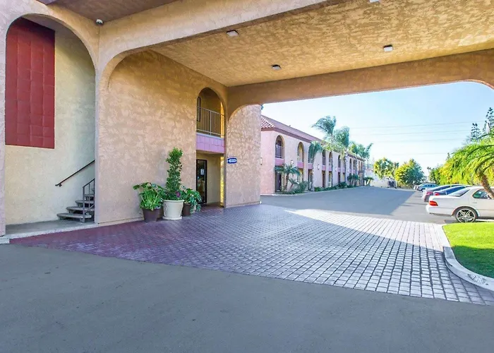Rodeway Inn & Suites Colton