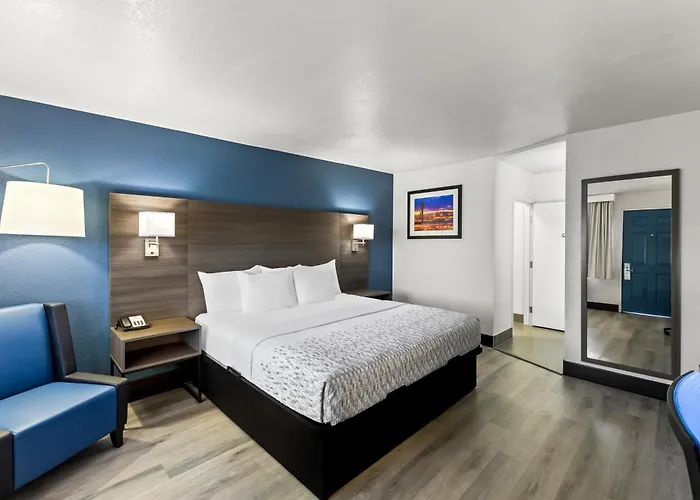 Surestay By Best Western Phoenix Airport Near Downtown
