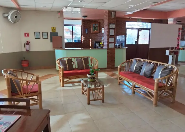 Hotel Tres Flores