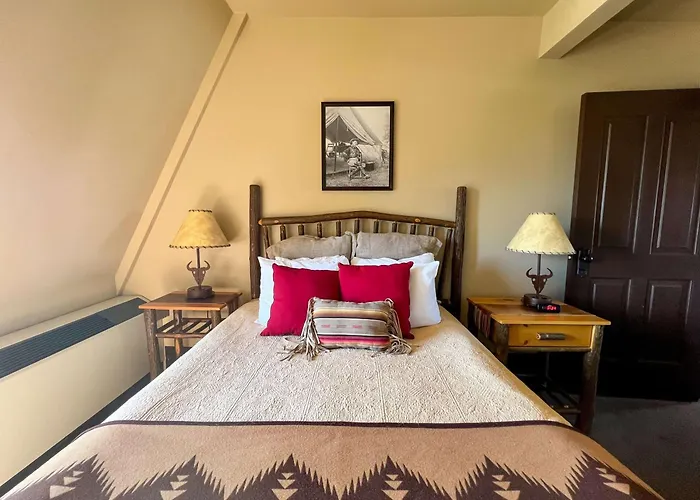 Sheridan Inn - Best Western Signature Collection
