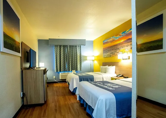 Days Inn & Suites By Wyndham Houston North/Aldine