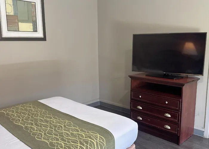 Deluxe Inn