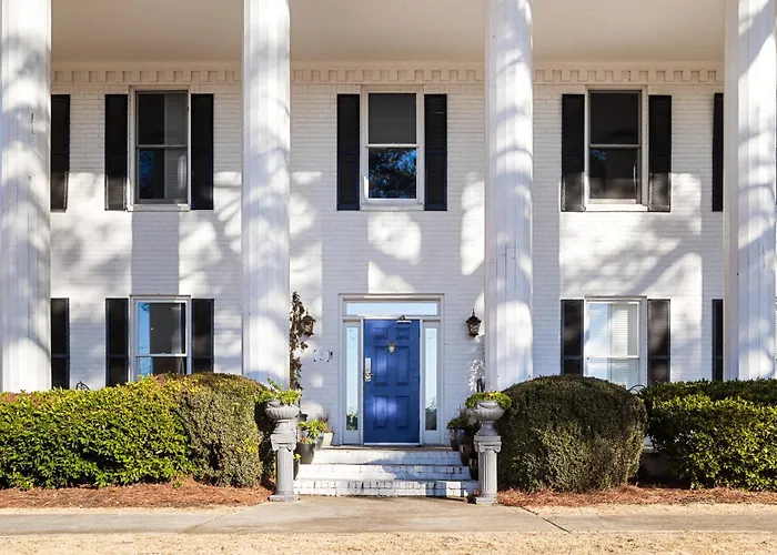 Stone Mountain Manor