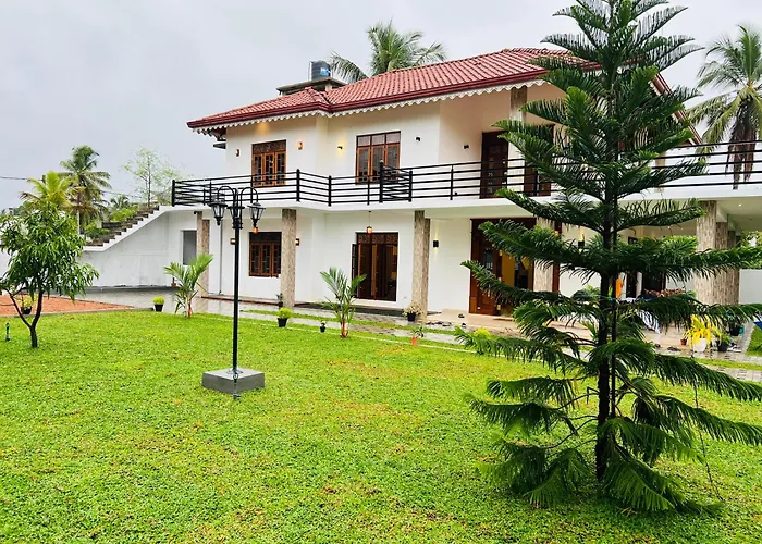 Ahasna Airport Villa
