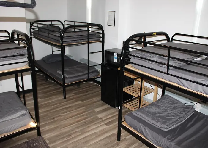 Queen Nest Hotel