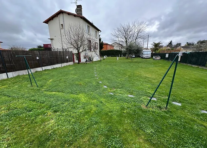 Villa La Libellule 160 m2 avec 5 Chambres 2 Sdb 2 Wc Grand Jardin et Parking Privé