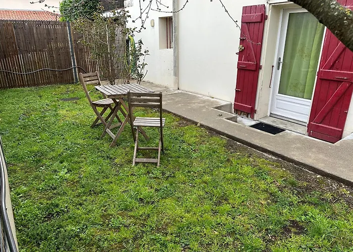Villa La Libellule 160 M2 Avec 5 Chambres 2 Sdb 2 Wc Grand Jardin De 1200M2 Et Parking Prive