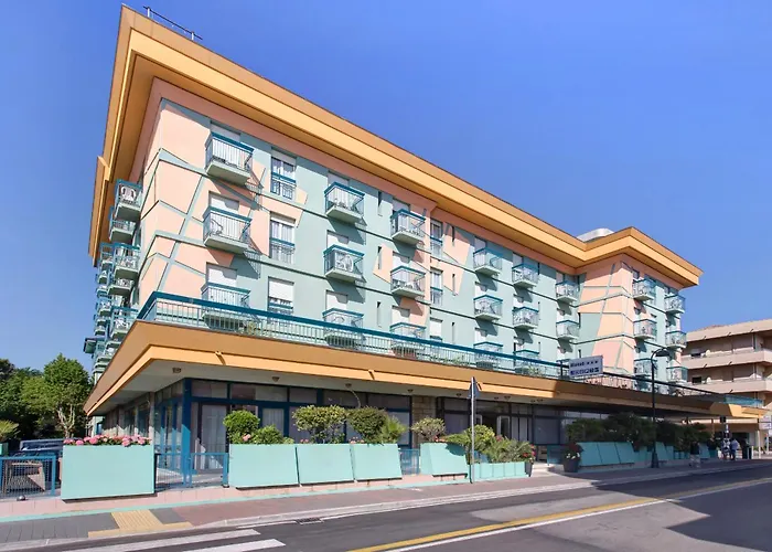 Big Family Hotel