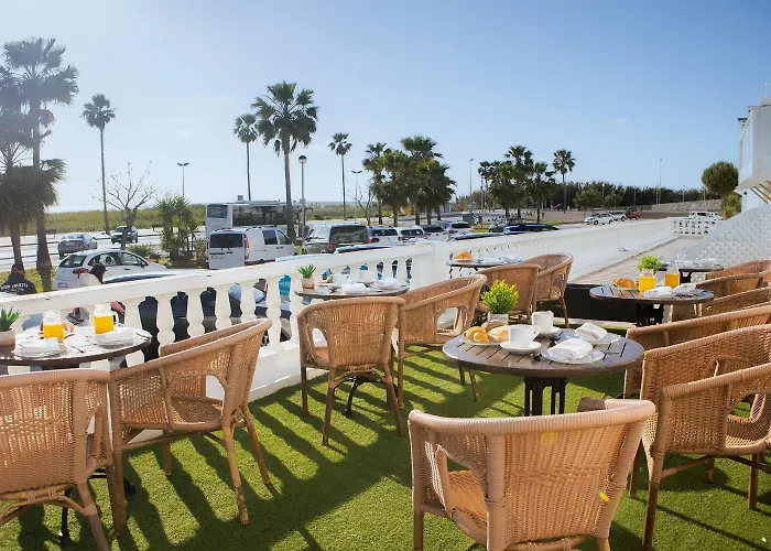 Hotel Playa Conil - Beachfront Studios & Suites Conil De La Frontera