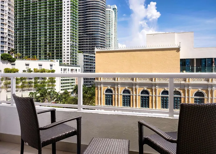 Doubletree By Hilton Grand Hotel Biscayne Bay