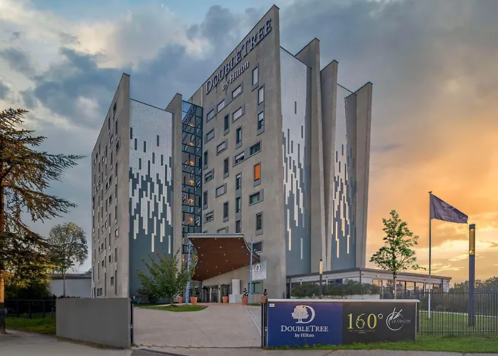Doubletree By Hilton Lyon Eurexpo & Spa