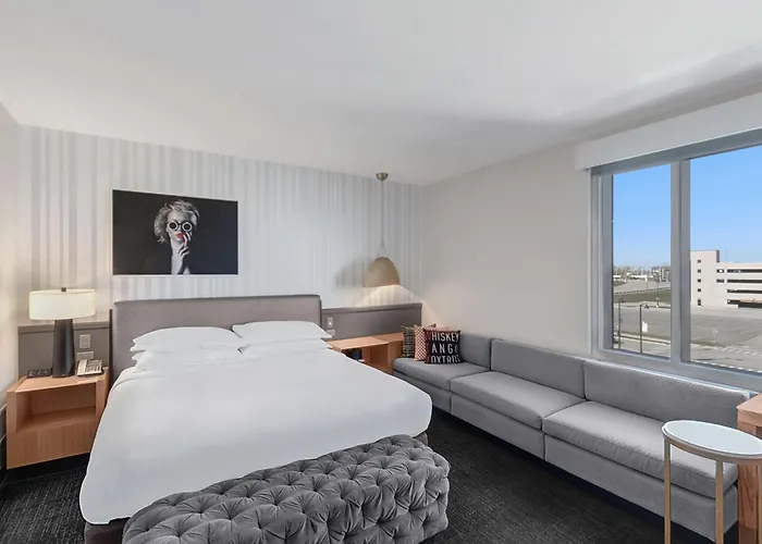 The Rose Chicago, Tapestry Collection By Hilton