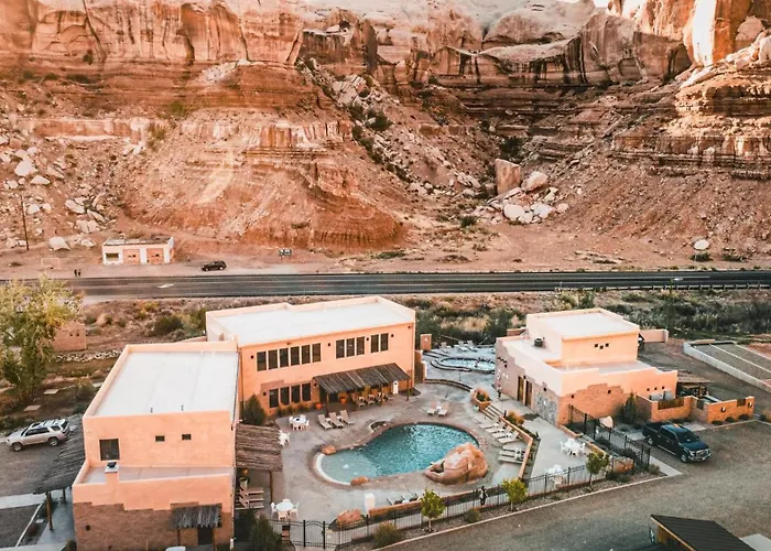 Bluff Dwellings Resort