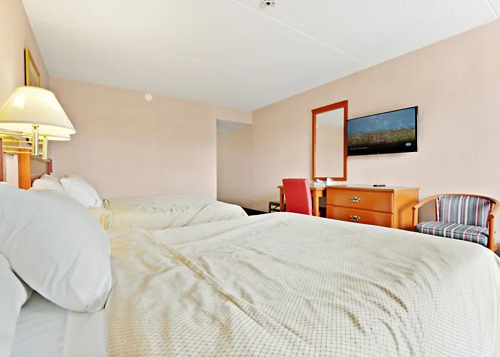 Niagara Lodge & Suites