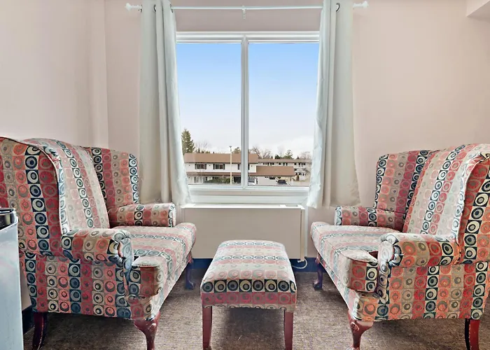 Niagara Lodge & Suites