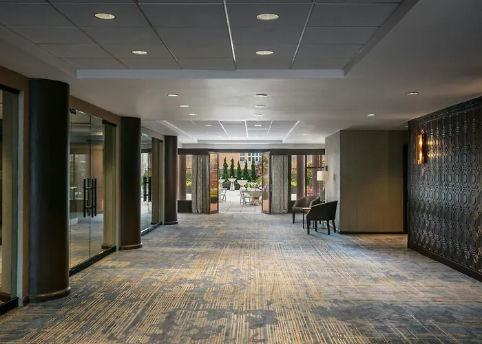 Sheraton Laguardia East Hotel