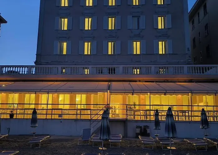 Hotel Savoy