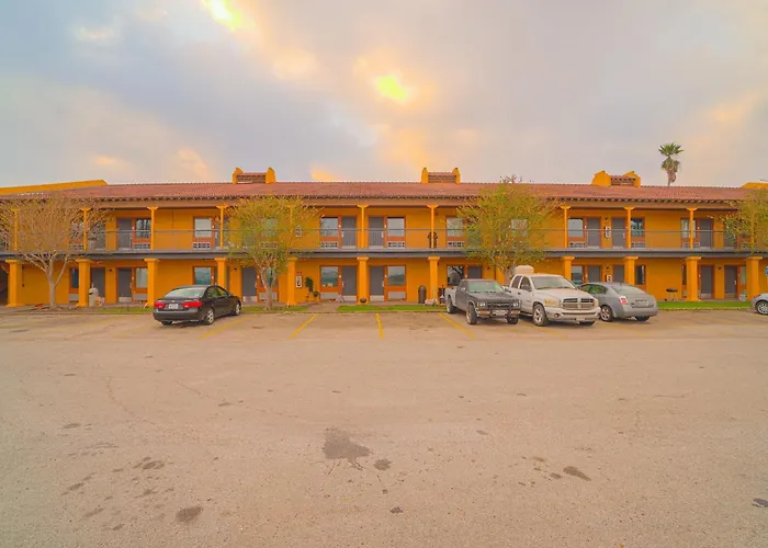 Oyo Hotel Kingsville - Hwy 77
