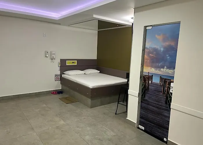 Motel Drive in T - Prolongamento da Avenida Getúlio Vargas fácil acesso ao Shopping Pátio Chapecó