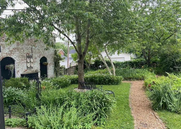 Iron Gate Inn