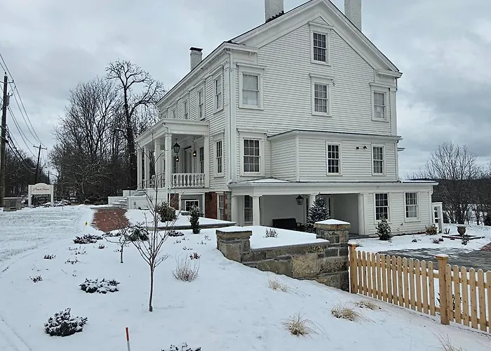 Peach Grove House