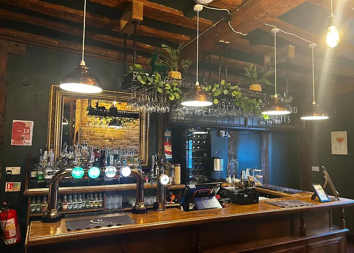 The Limes Bar And Hotel