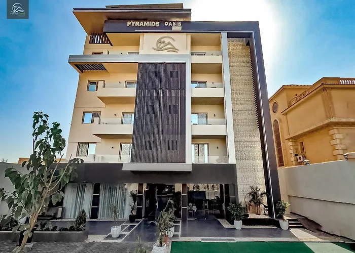 Pyramids Oasis Hotel