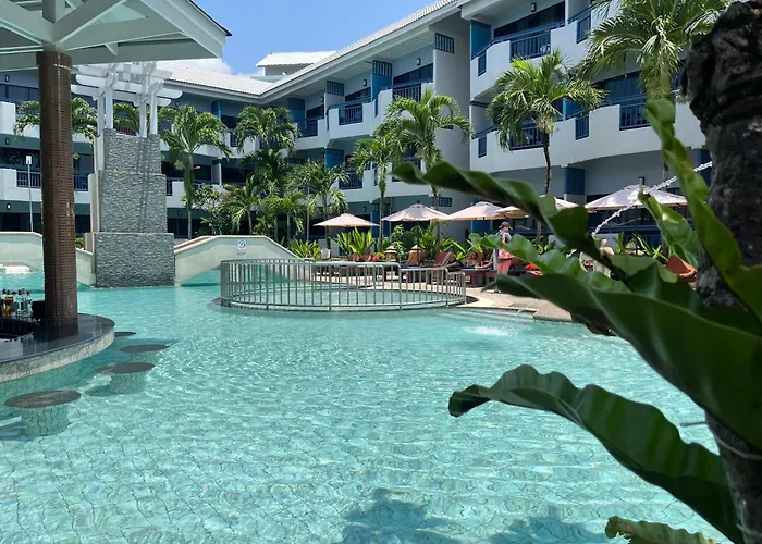 Phuket Island View Resort - Sha Extra Plus