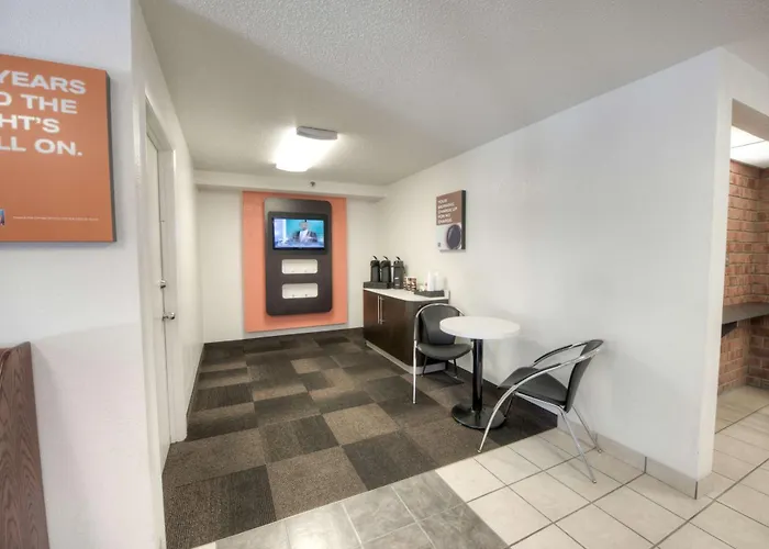 Motel 6-, Ct - New Haven
