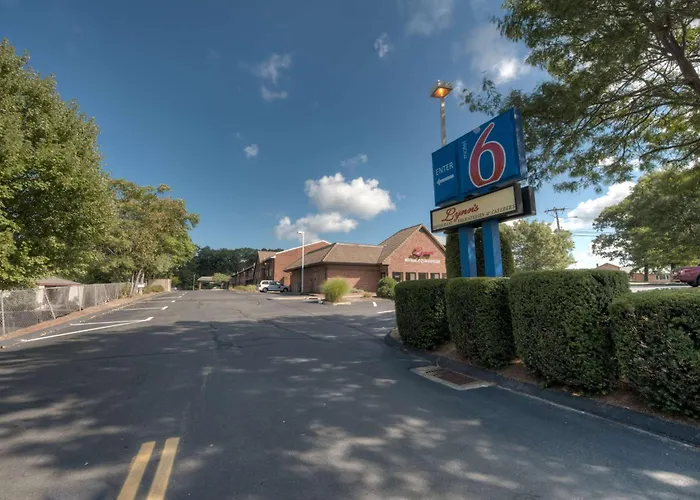 Motel 6-, Ct - New Haven