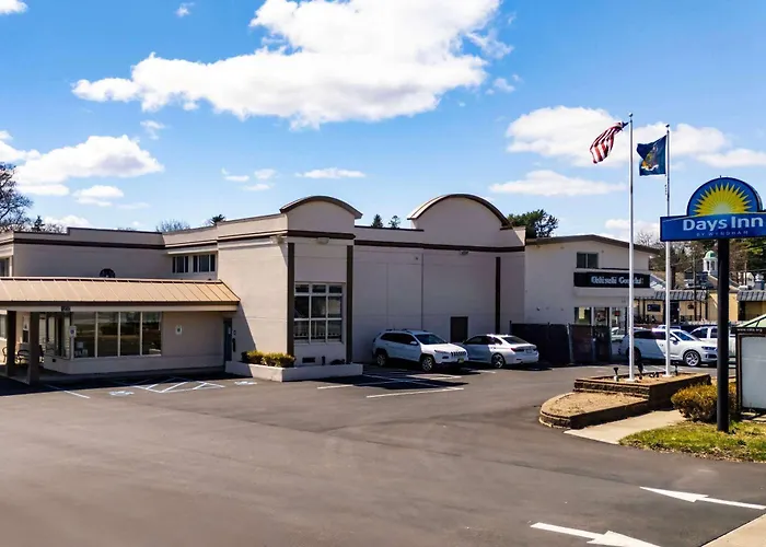 Days Inn By Wyndham Albany Suny