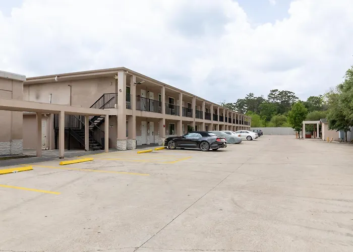Travel Inn & Suites