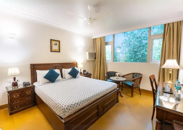 Ajanta - Colonial Charm Award Winning Luxury In The Heart Of The City