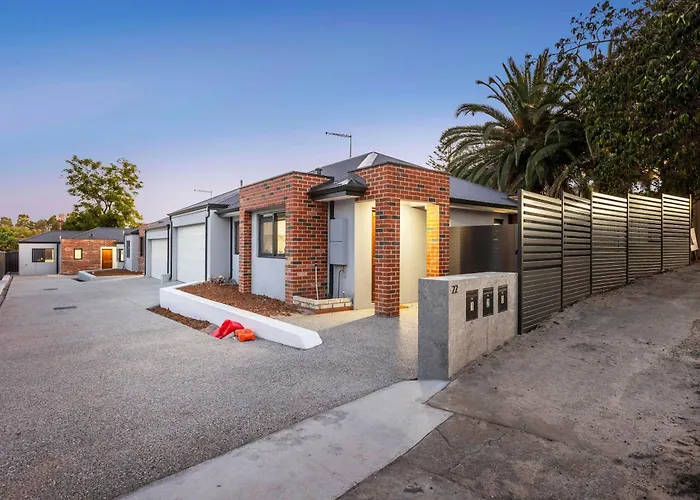 Modern Rooms For Professionals-Walk To Curtin University