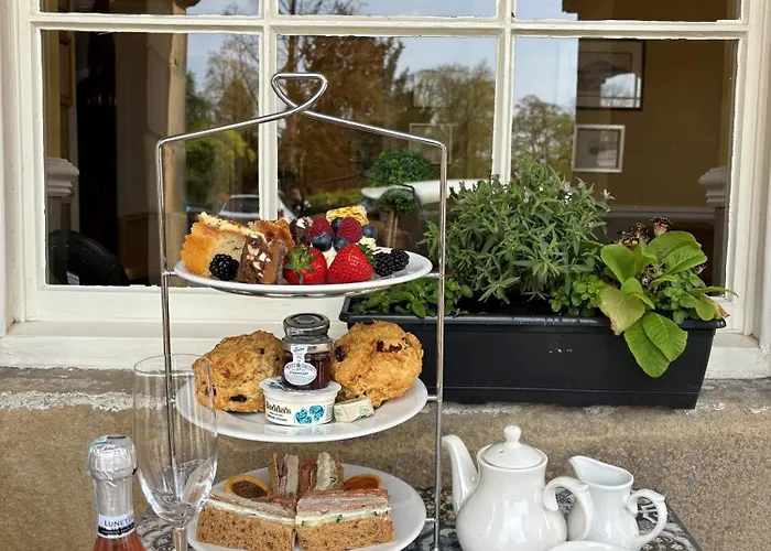No 6 The Square Tearooms & Accommodation Buxton 