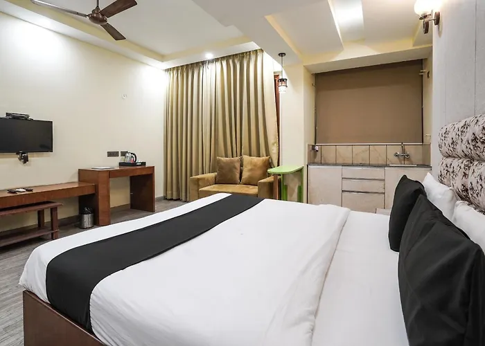 Hotel King A Family Hotel Near Igi Airport