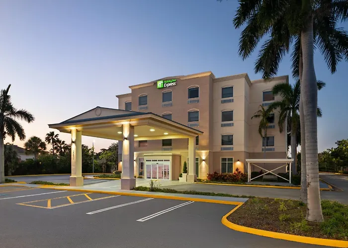 Holiday Inn Express & Suites By Ihg
