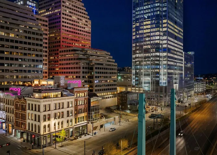 Moxy Downtown