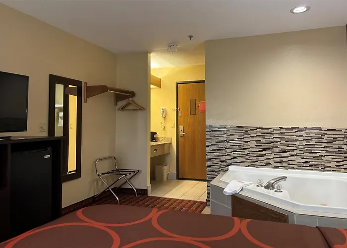 Super 8 By Wyndham Paris Il