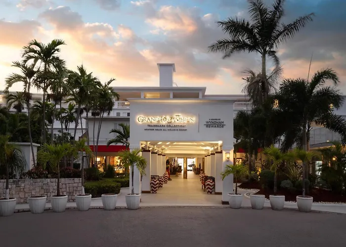 Grand Decameron Montego Beach, A Trademark All-Inclusive Resort