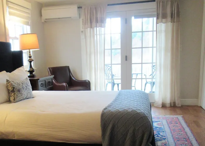 The White House Inn Wilmington