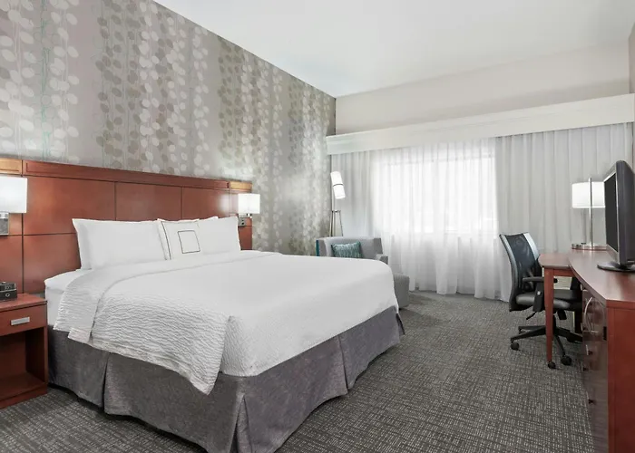 Courtyard By Marriott Asheville