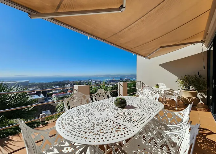 Bluegum Hill Guesthouse & Apartments