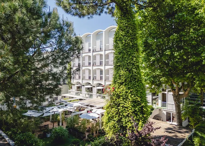 Hotel Saraceno Resort With Private Beach