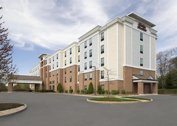 Hampton Inn & Suites Yonkers - Westchester