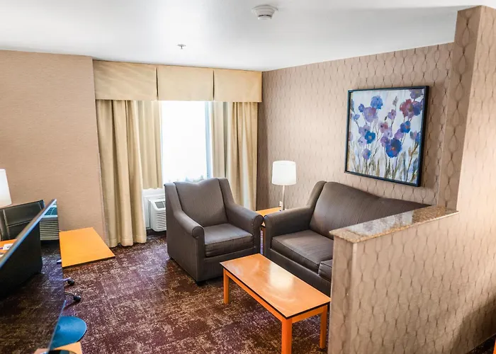 Crystal Inn Hotel & Suites - West Valley City