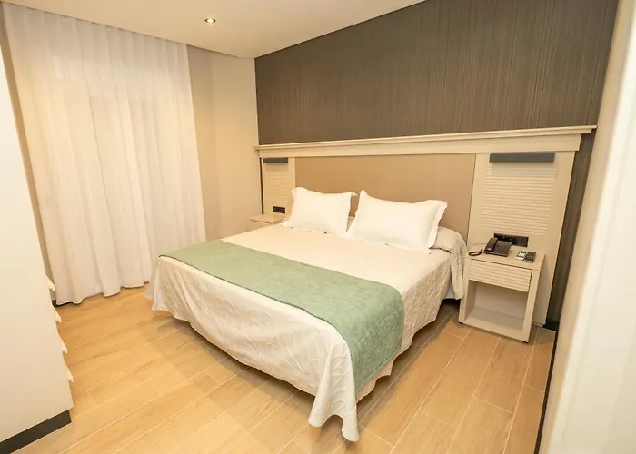 Hotel y Apartamentos Diufain